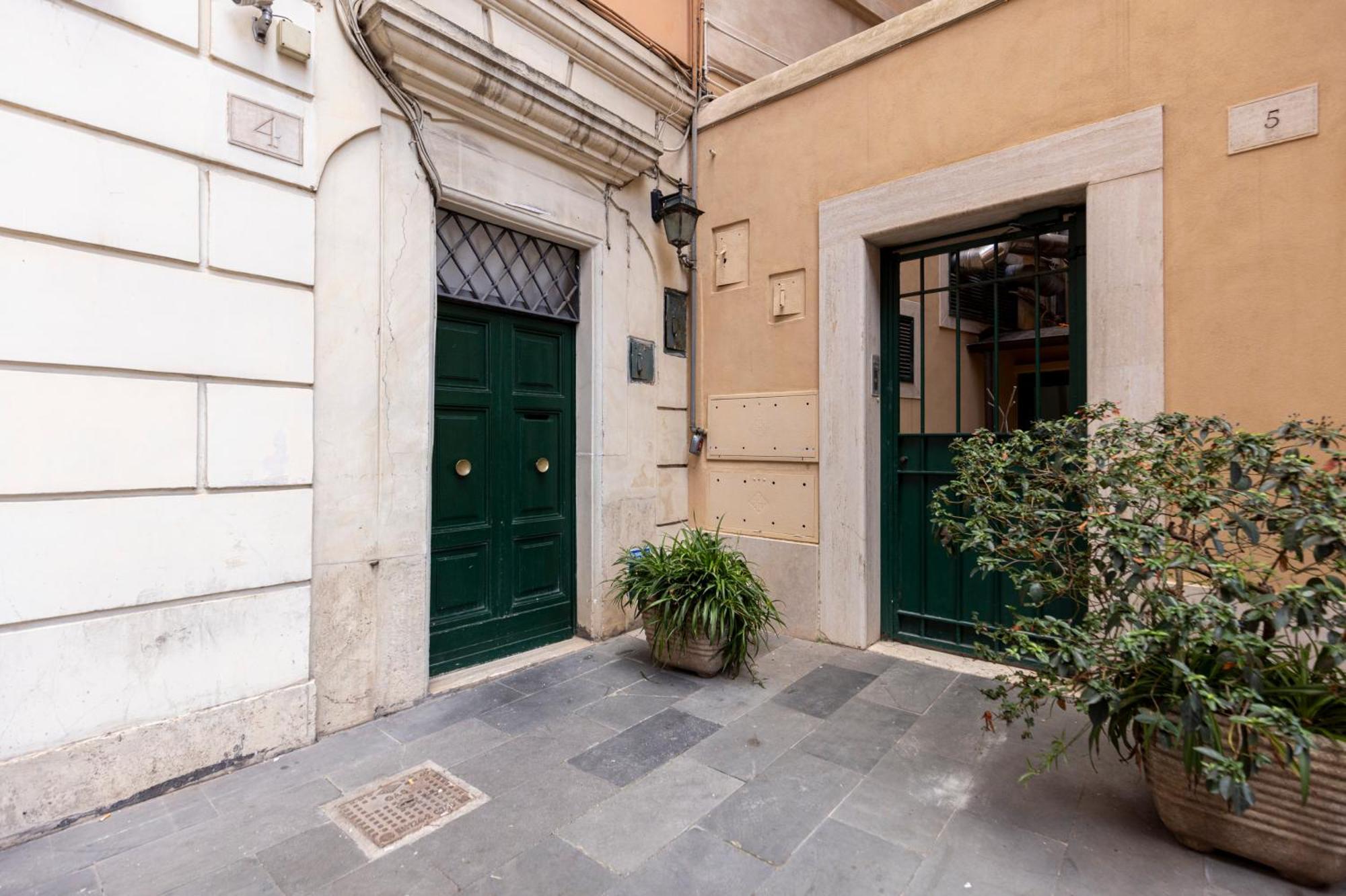 Parlamento Luxury Apartment, Rome